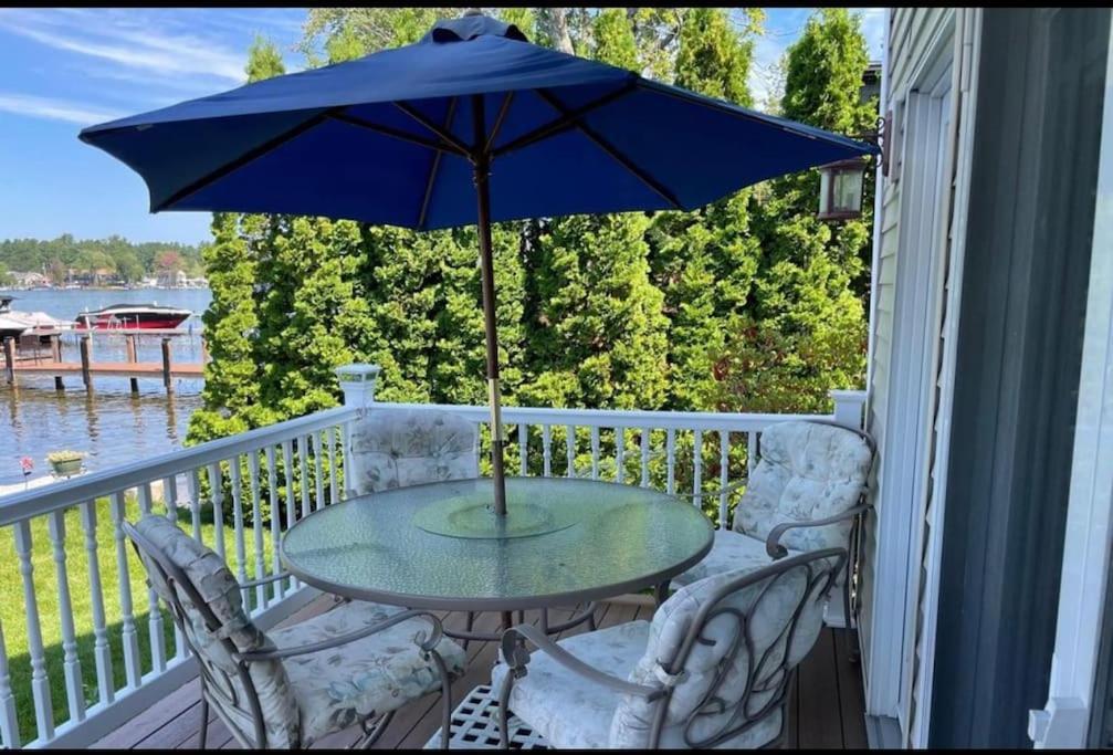 Waterfront Home With Dock Belmont エクステリア 写真
